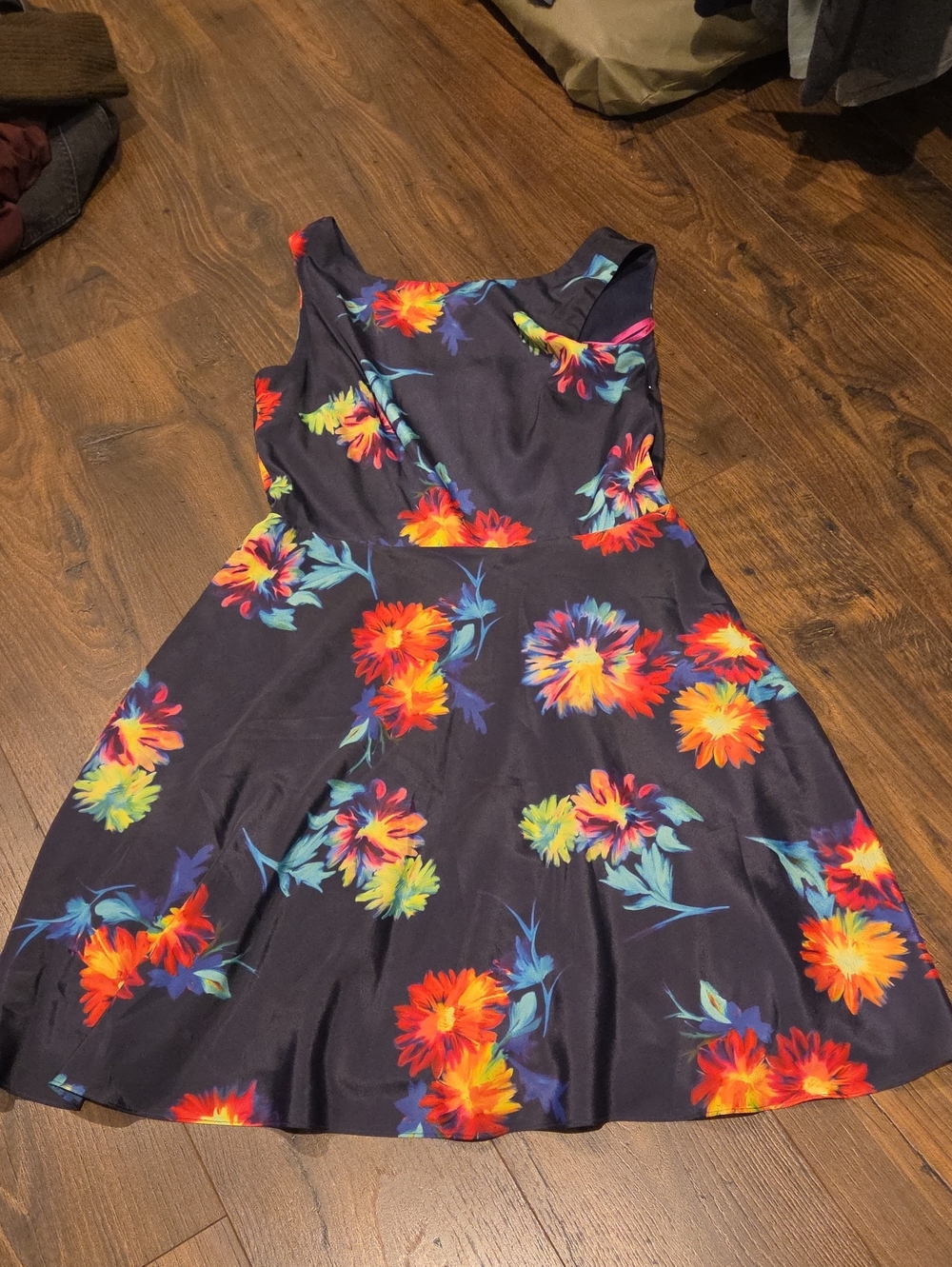Betsey Johnson Navy Vibrant Floral Dress Cutout Back Sz 10